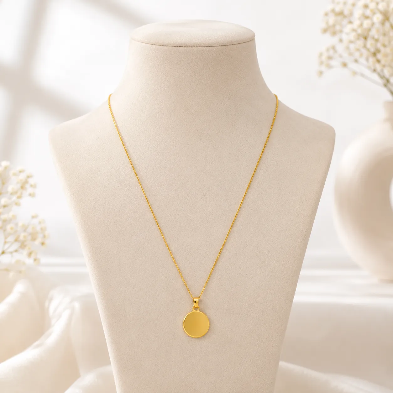 Soleé Gold Disc Pendant Necklace