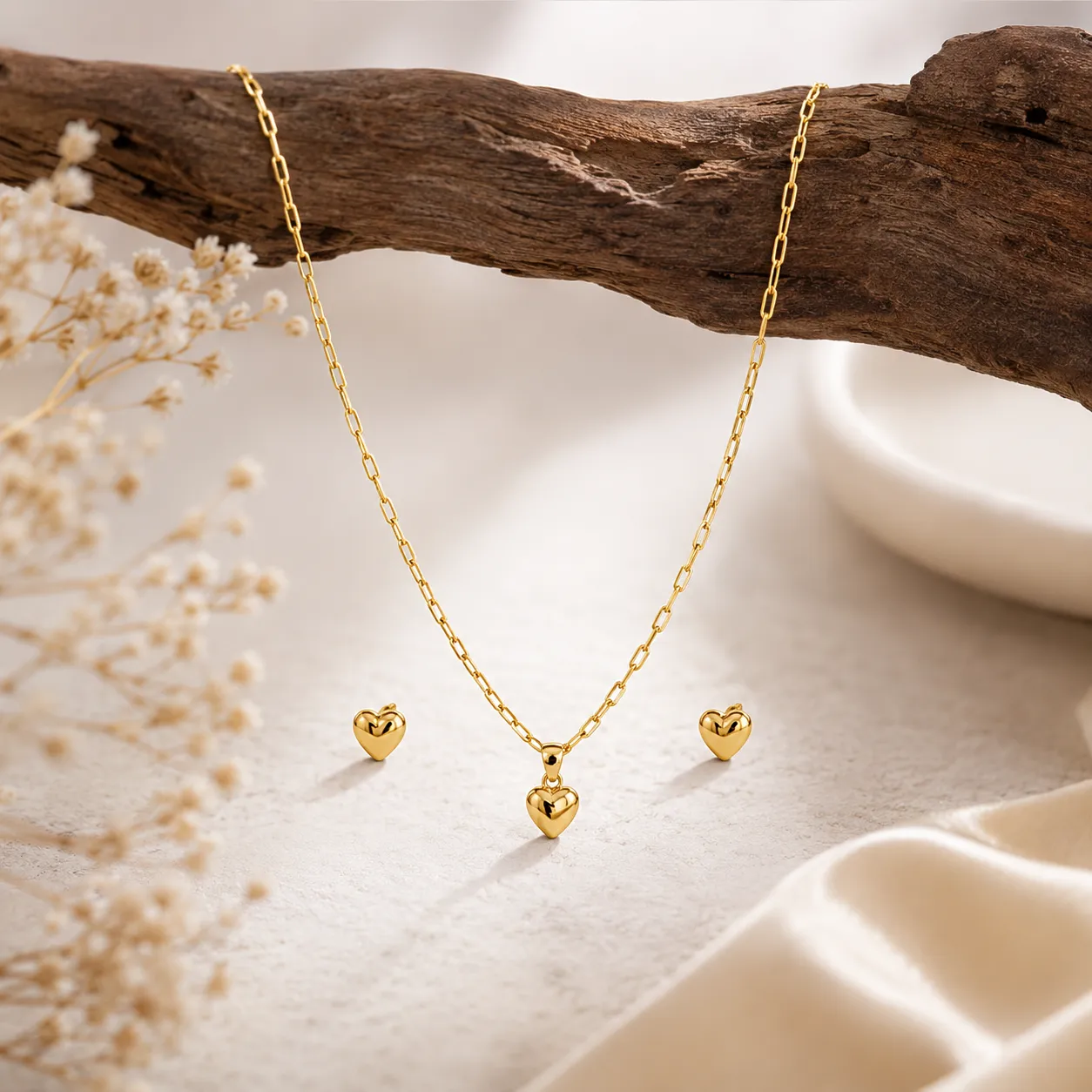 Gold Heart Necklace Set